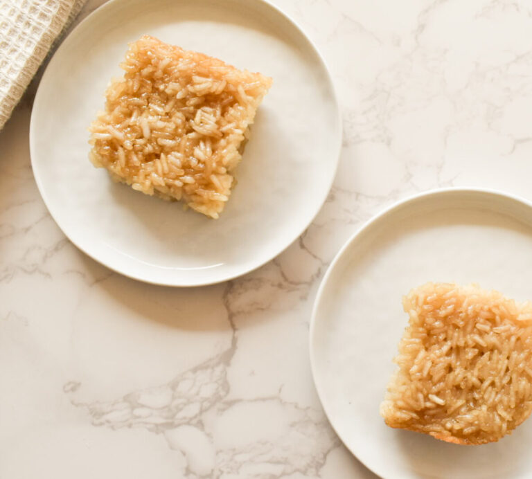 sticky rice cake with caramel sauce