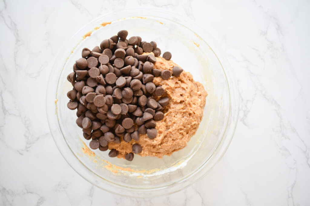 chocolate chips added to pumpkin bread ingredients