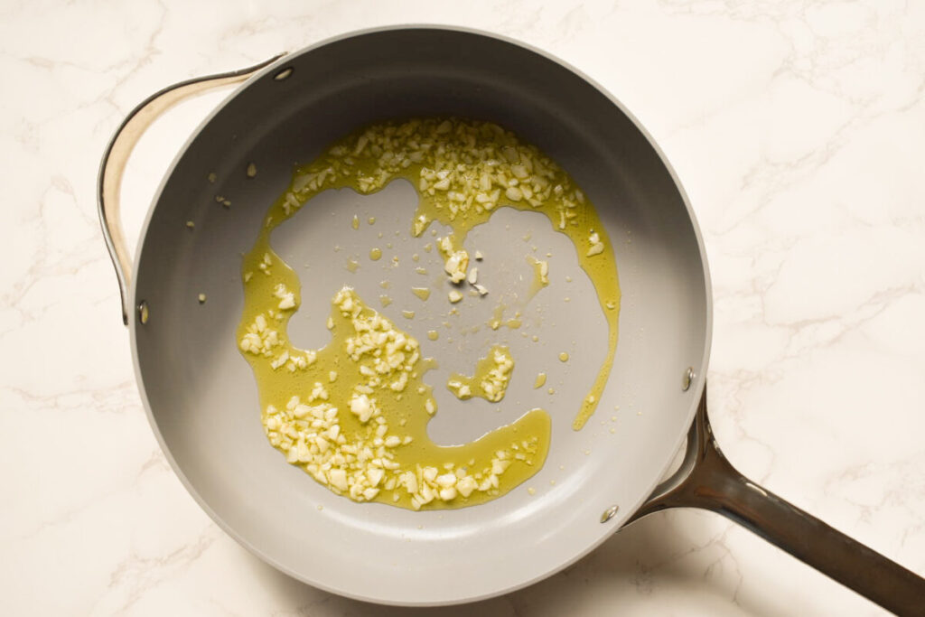garlic browning in olive oil