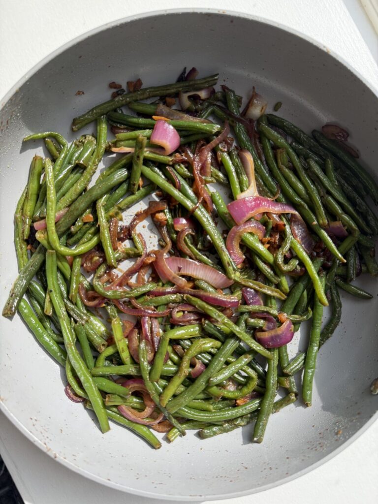 Garlic green beans ready to serve