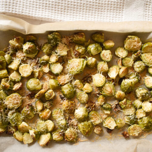 roasted brussels sprouts with crispy parmesan cheese
