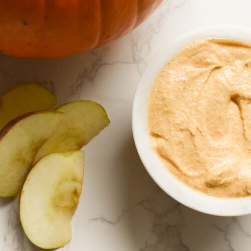 Pumpkin spice cottage cheese bowl made with pumpkin puree, cottage cheese, maple syrup, and pumpkin pie spice.