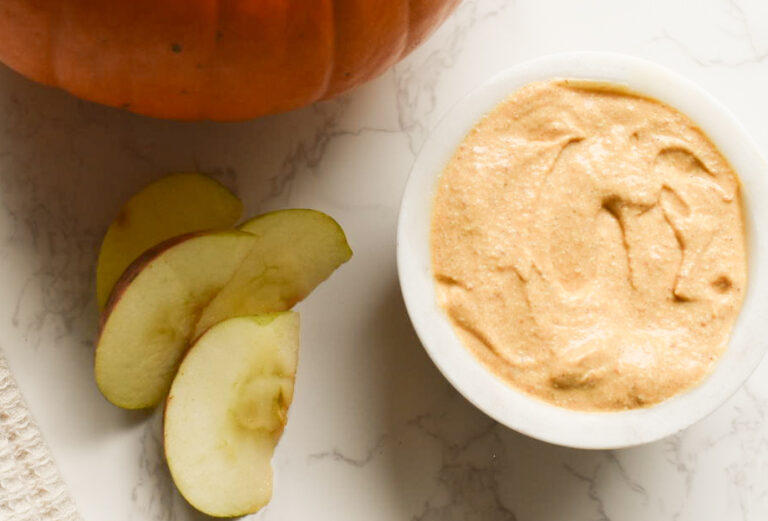 Pumpkin spice cottage cheese bowl made with pumpkin puree, cottage cheese, maple syrup, and pumpkin pie spice.